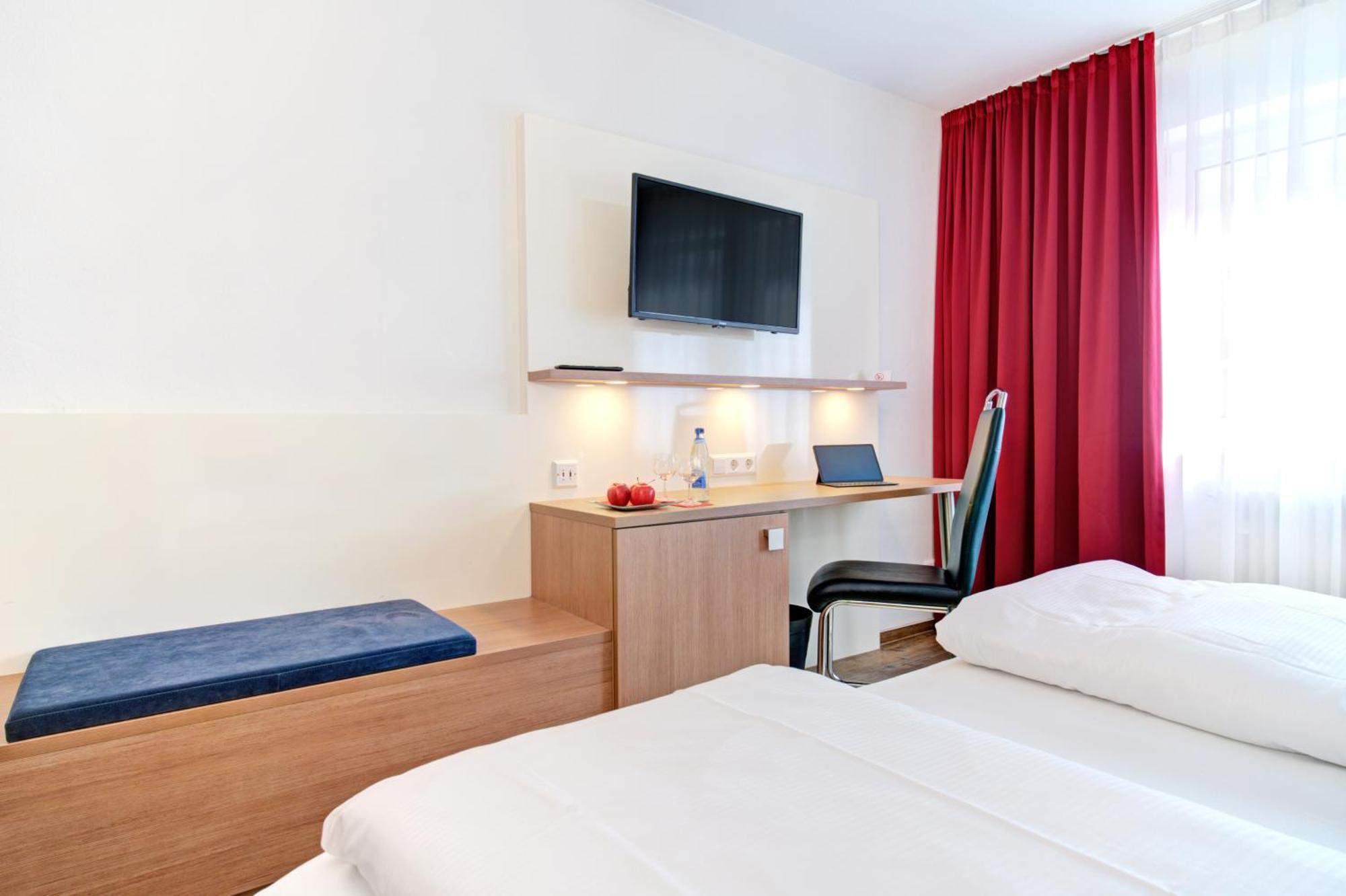 Ambassador Thecontinents Hotel Karlsruhe Bagian luar foto