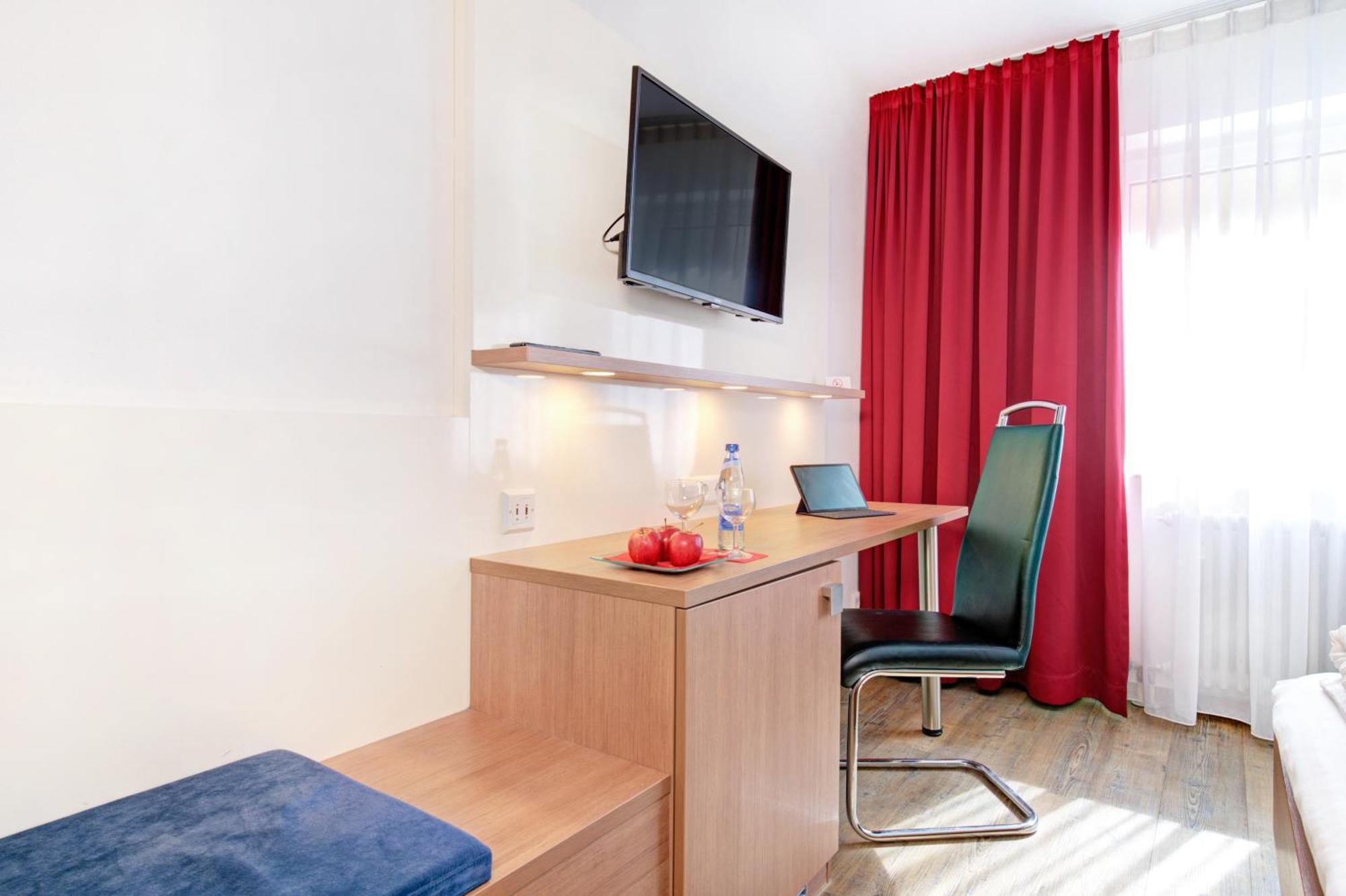Ambassador Thecontinents Hotel Karlsruhe Bagian luar foto