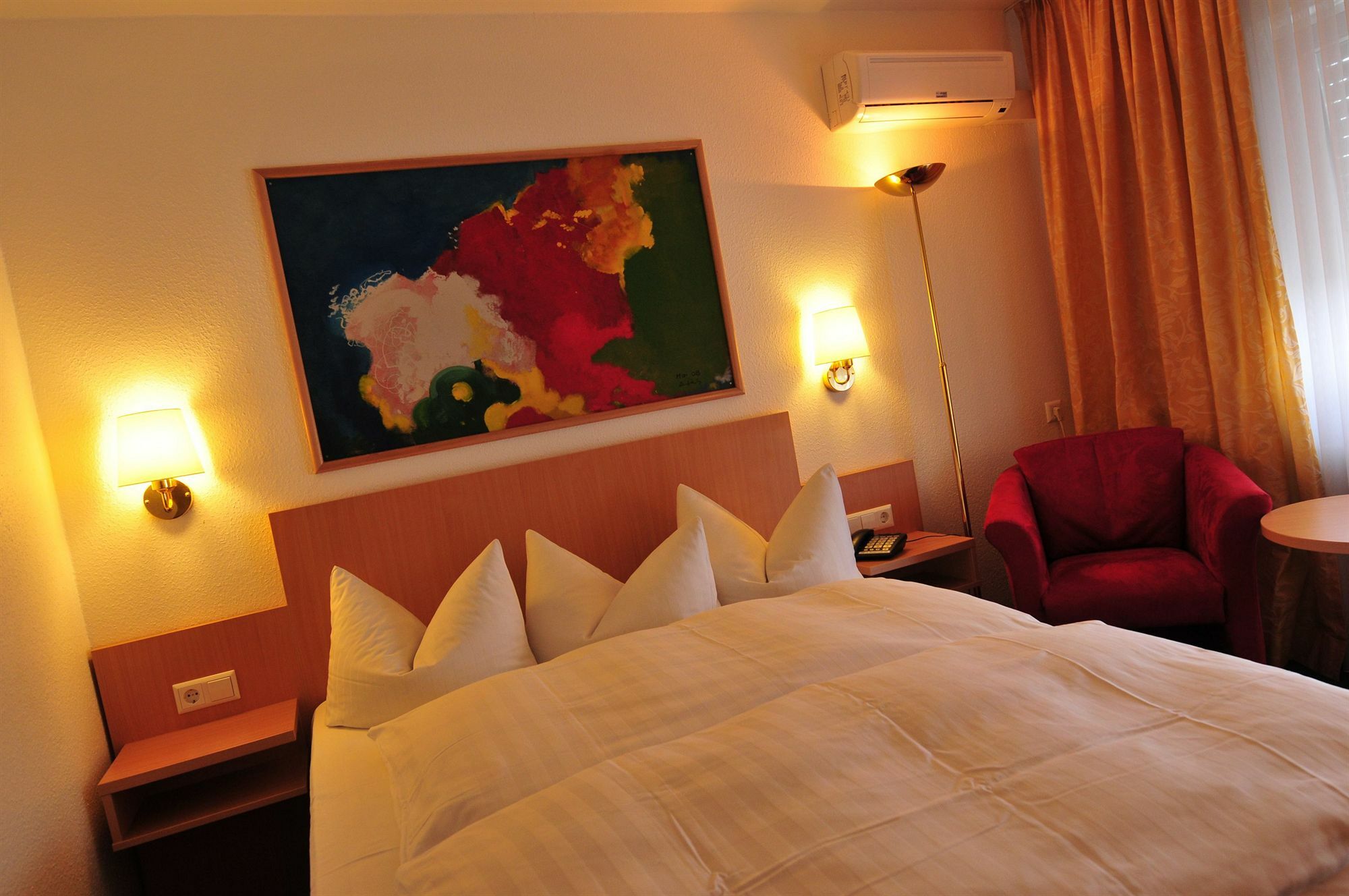 Ambassador Thecontinents Hotel Karlsruhe Bagian luar foto