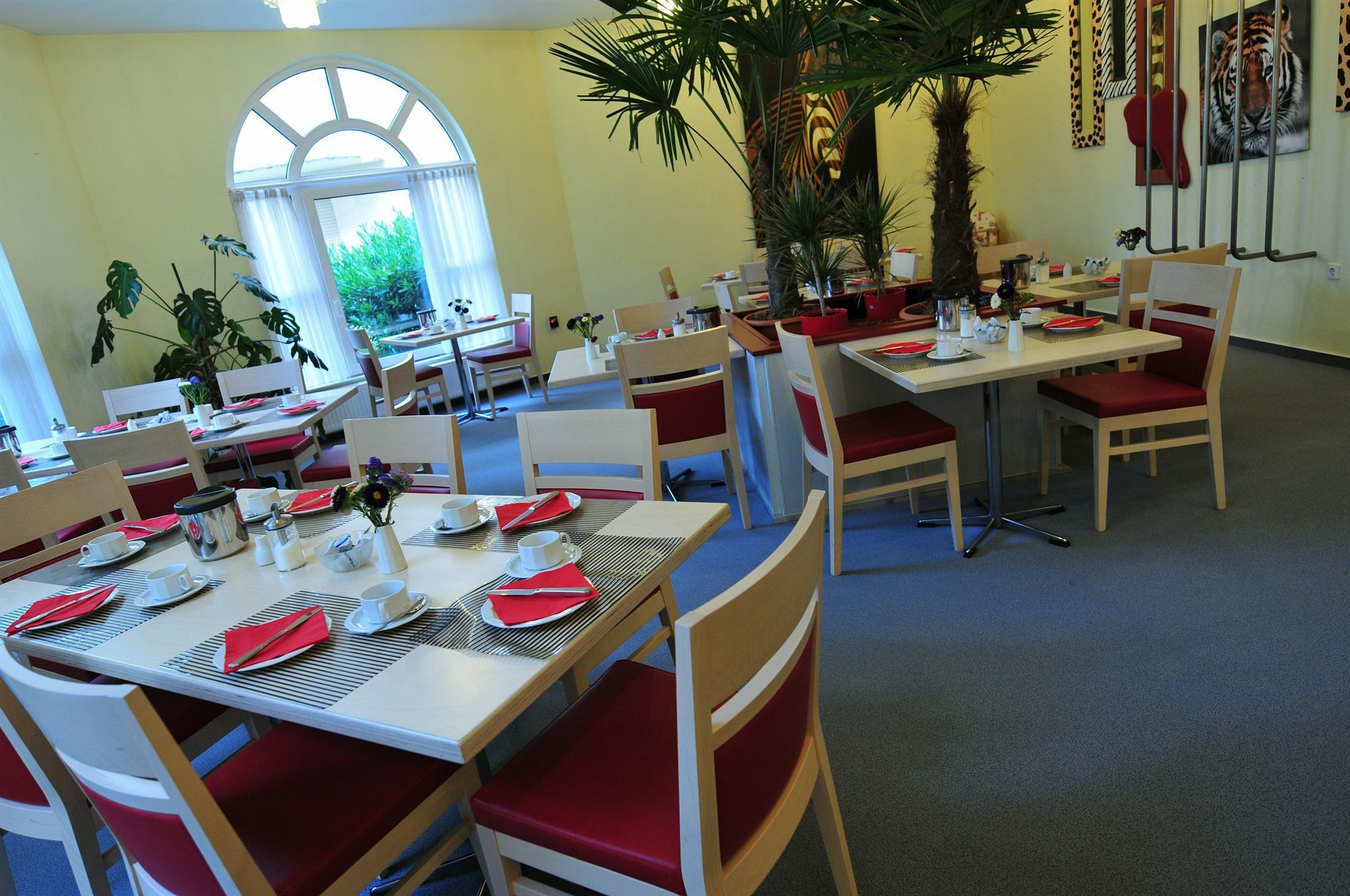 Ambassador Thecontinents Hotel Karlsruhe Bagian luar foto